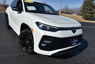 2025 Volkswagen Tiguan 2.0T SE R-Line Black